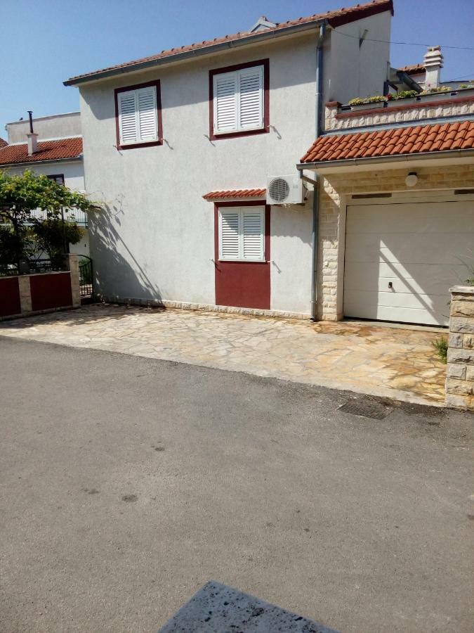 Appartement Petra à Vodice Extérieur photo